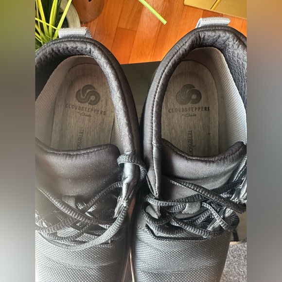 Cloudsteppers by Clarks Dark Black/ Gray Chukka Boots Men’s 9.5
